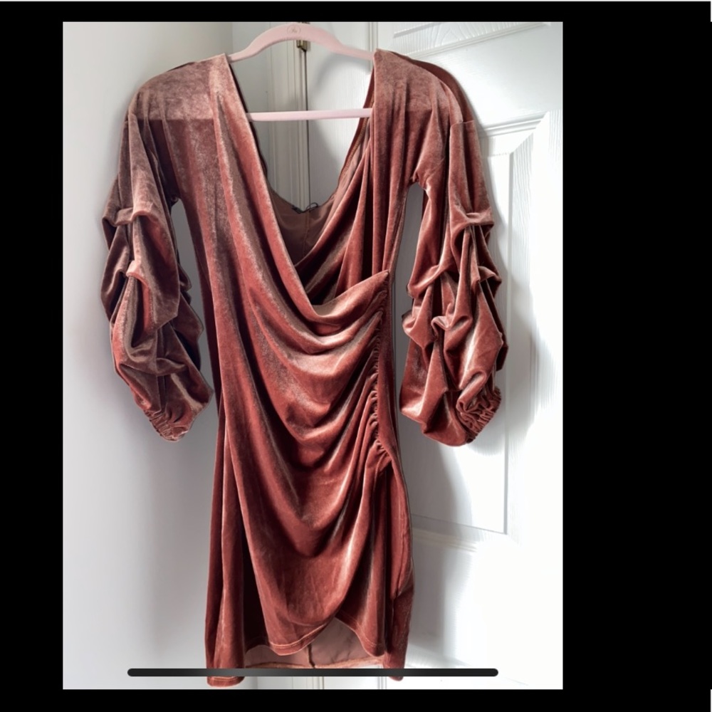 Dress Fashion Nova - Picture 4 of 5